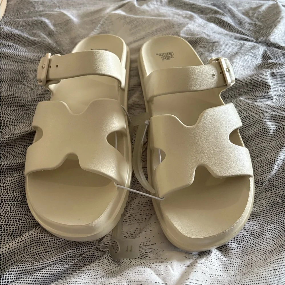 Wild fable New OFF WHITE cushion slip on adjustable buckle  Comfort sandals